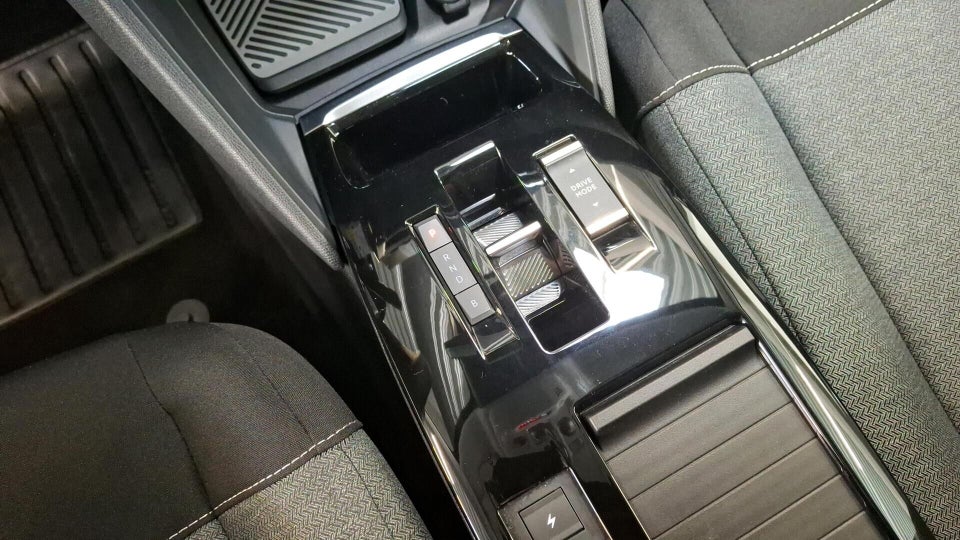 Citroën ë-C4 X 50 Shine Pack 4d