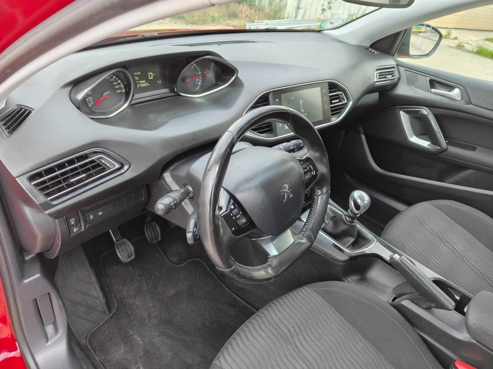 Peugeot 308 1,6 BlueHDi 120 Active SW 5d