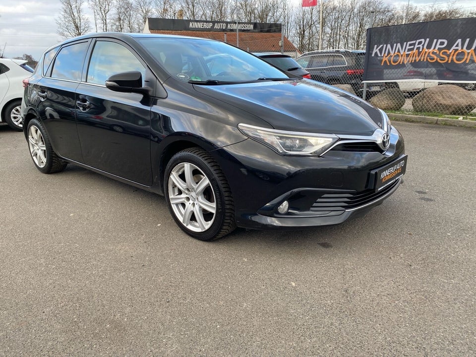 Toyota Auris 1,2 T T2 Style 5d