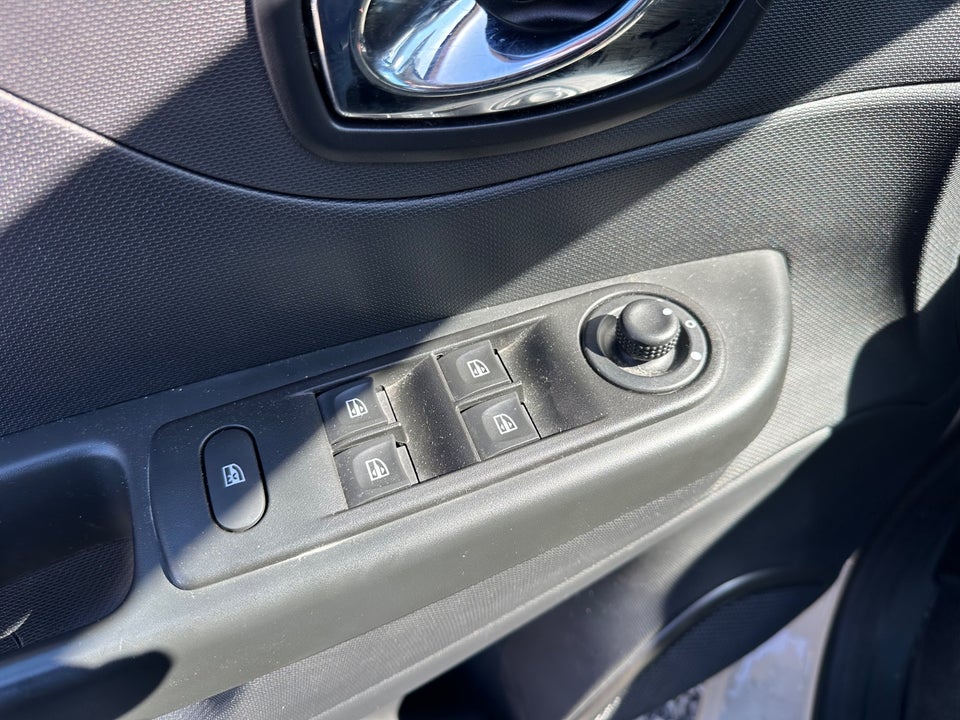 Renault Captur 0,9 TCe 90 Expression 5d