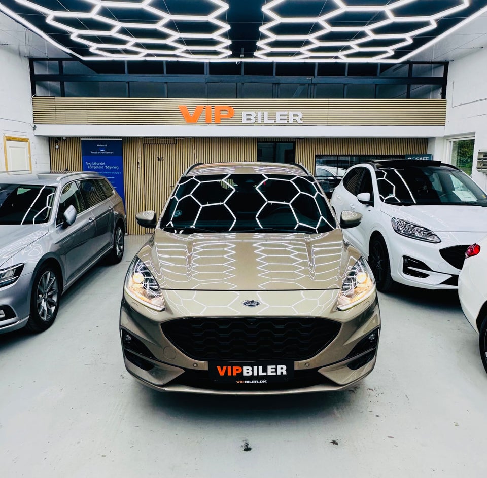 Ford Kuga 2,5 PHEV ST-Line CVT 5d