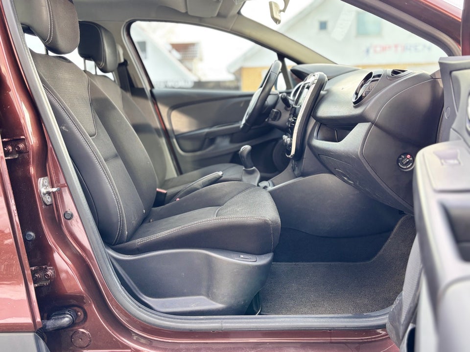 Renault Clio IV 1,5 dCi 75 Expression 5d