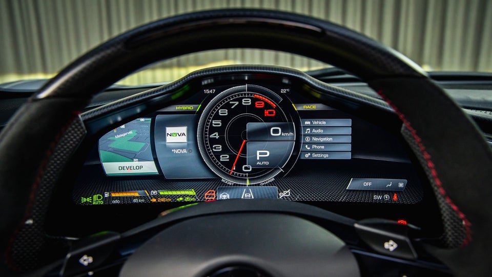 Ferrari 296 GTS 2,9 DCT 2d