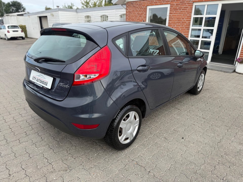 Ford Fiesta 1,25 60 Ambiente 5d