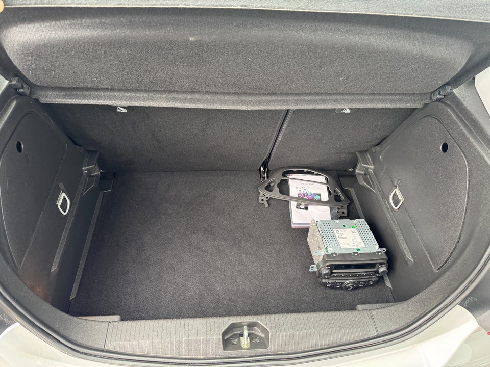 Opel Corsa 1,4 16V Enjoy aut. 5d