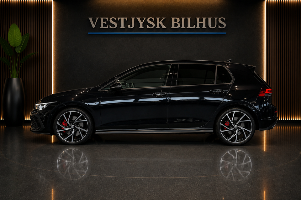 VW Golf VIII 1,4 GTE DSG 5d