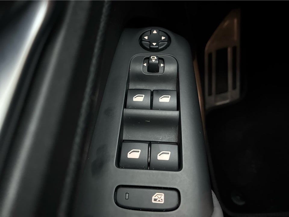 Citroën C5 Aircross 1,6 Hybrid Shine Sport EAT8 5d