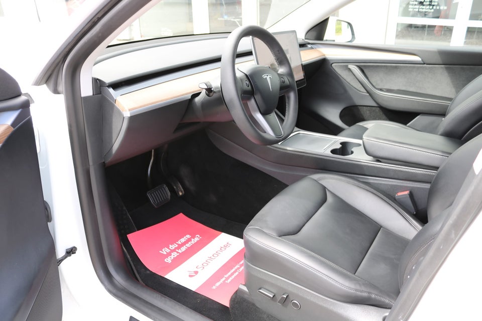 Tesla Model Y Long Range AWD 5d