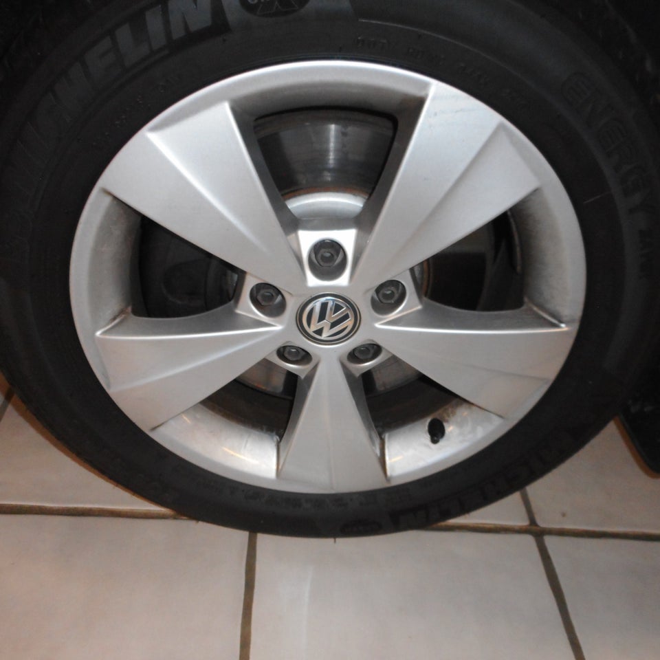 VW Touran 1,6 TDi 115 Comfortline 7prs 5d