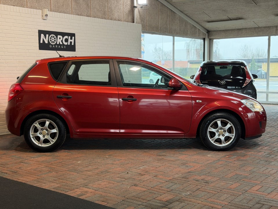 Kia Ceed 1,6 CRDi Active 5d