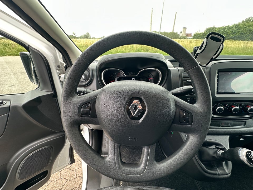 Renault Trafic T29 2,0 dCi 145 L2H2