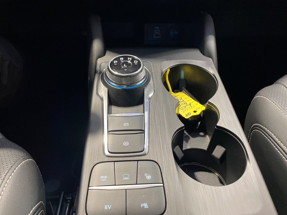 Ford Kuga 2,5 PHEV Vignale CVT 5d