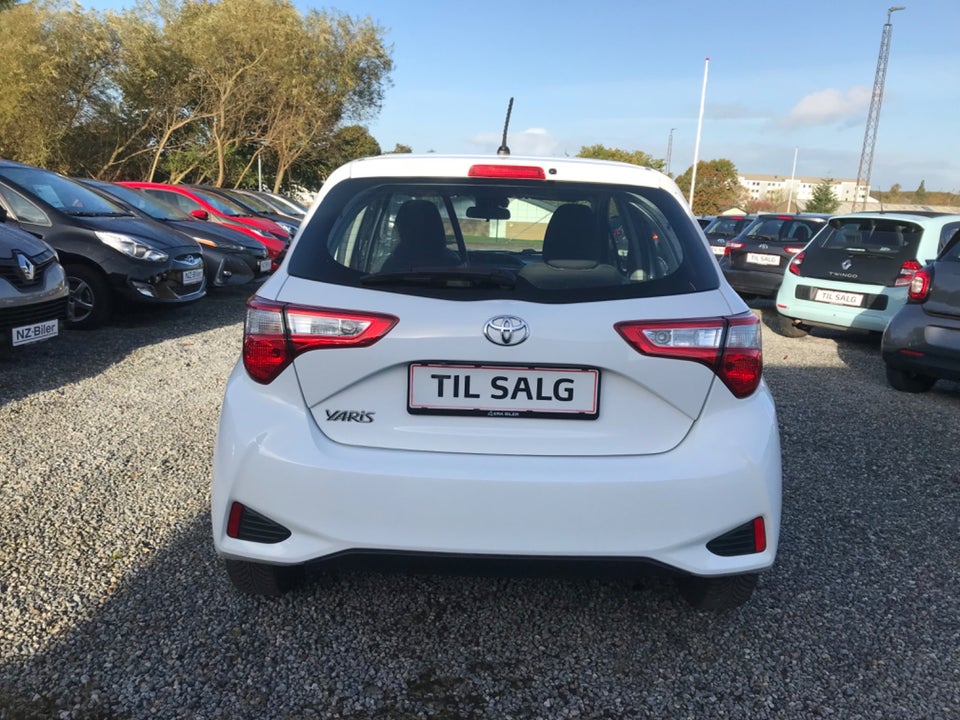 Toyota Yaris 1,0 VVT-i T2 Premium Van 5d