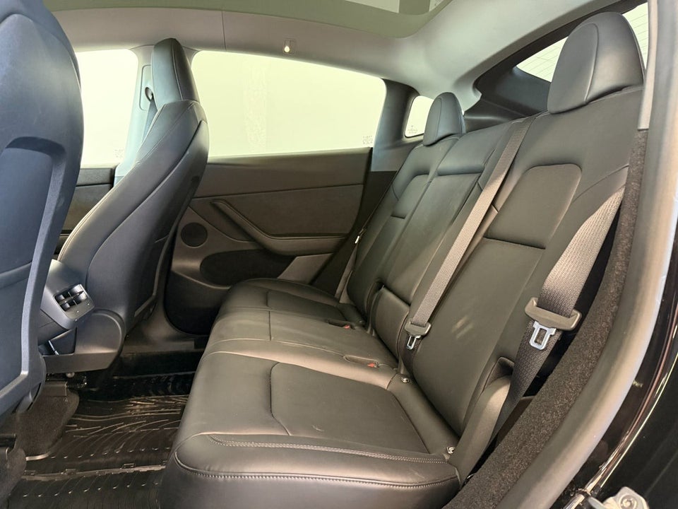 Tesla Model Y Long Range RWD 5d