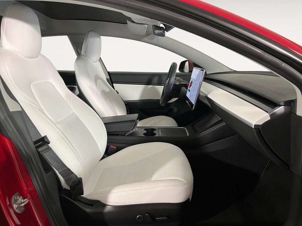 Tesla Model 3 Standard Range+ RWD 4d