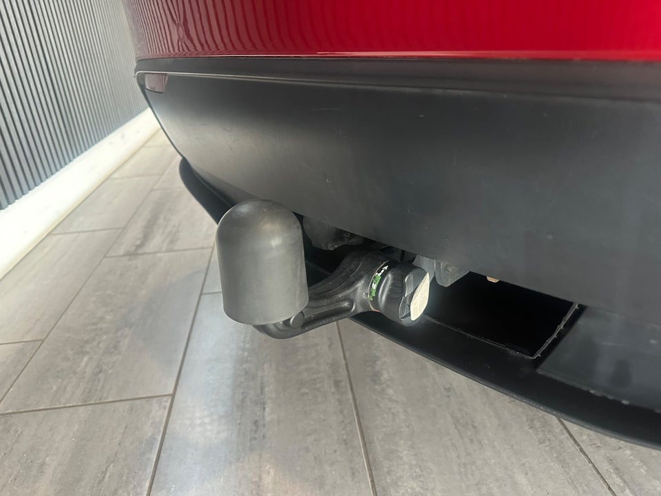 Tesla Model Y Long Range AWD 5d