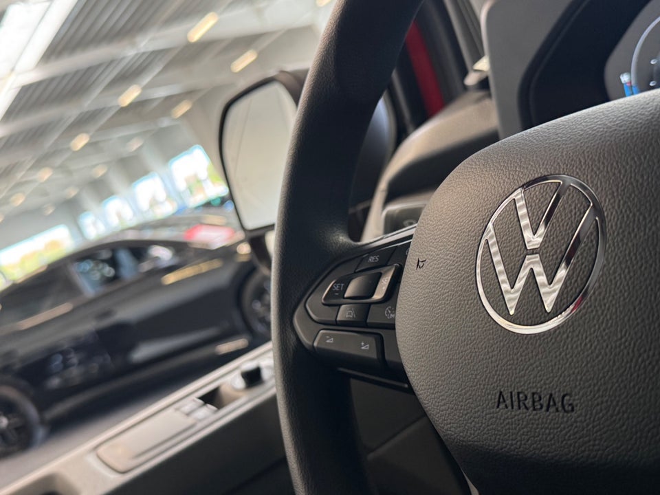 VW e-Caravelle 64 Basis SWB