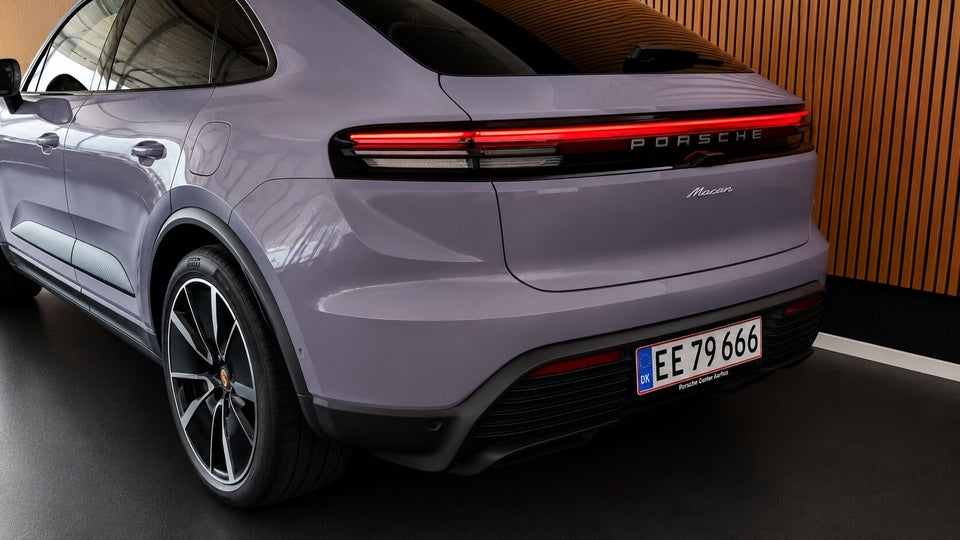 Porsche Macan 4 5d