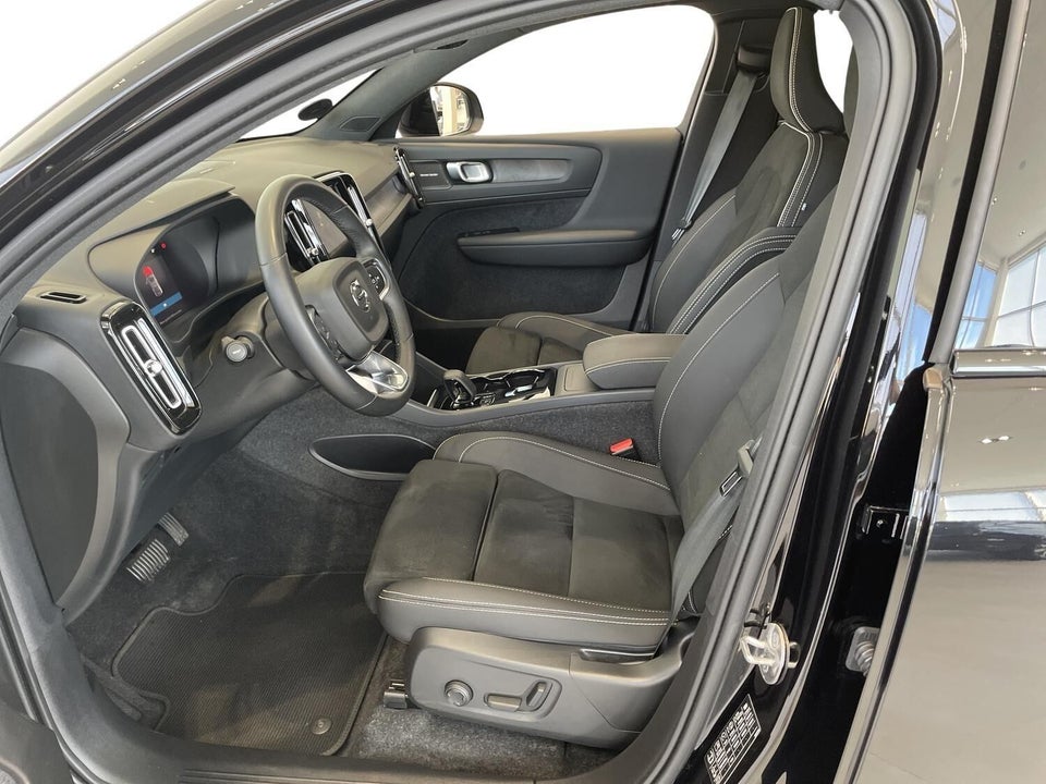 Volvo EC40 Extended Range Black Edition Ultra 5d