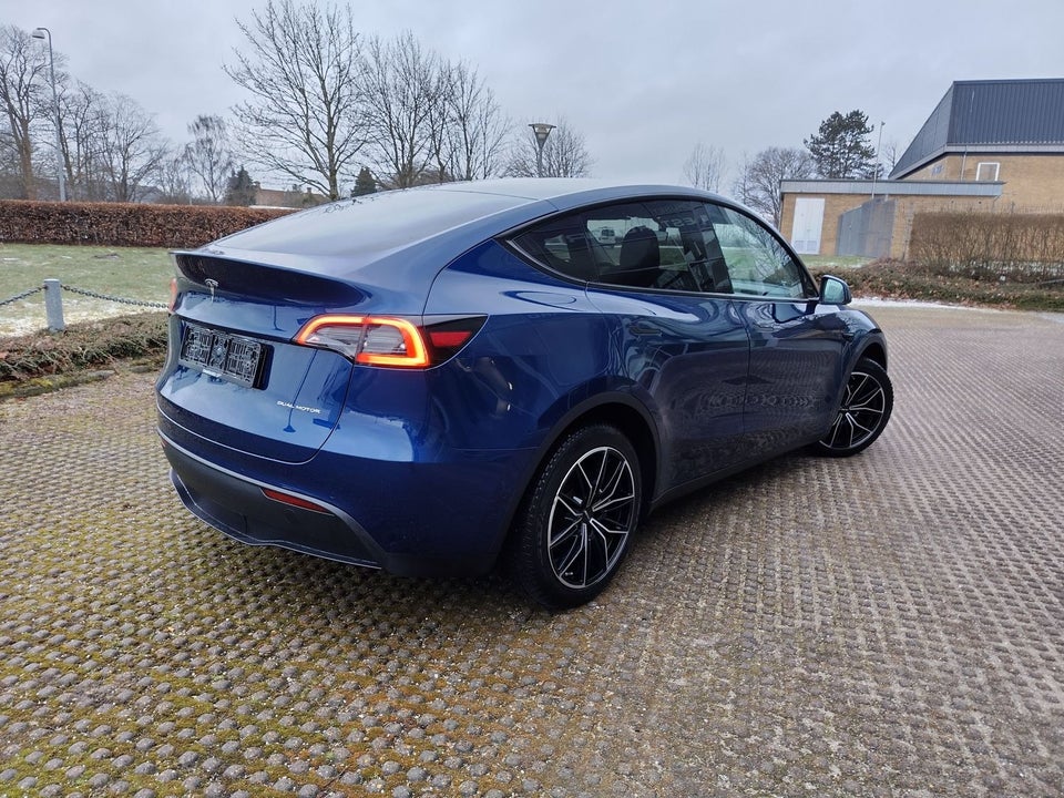 Tesla Model Y Long Range AWD 5d