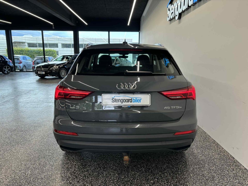 Audi Q3 45 TFSi e Attitude plus S-tr. 5d