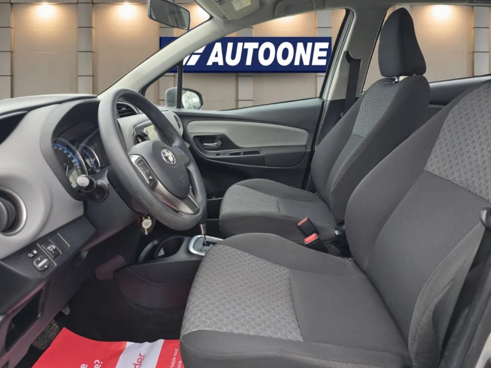 Toyota Yaris 1,5 Hybrid H1 e-CVT 5d