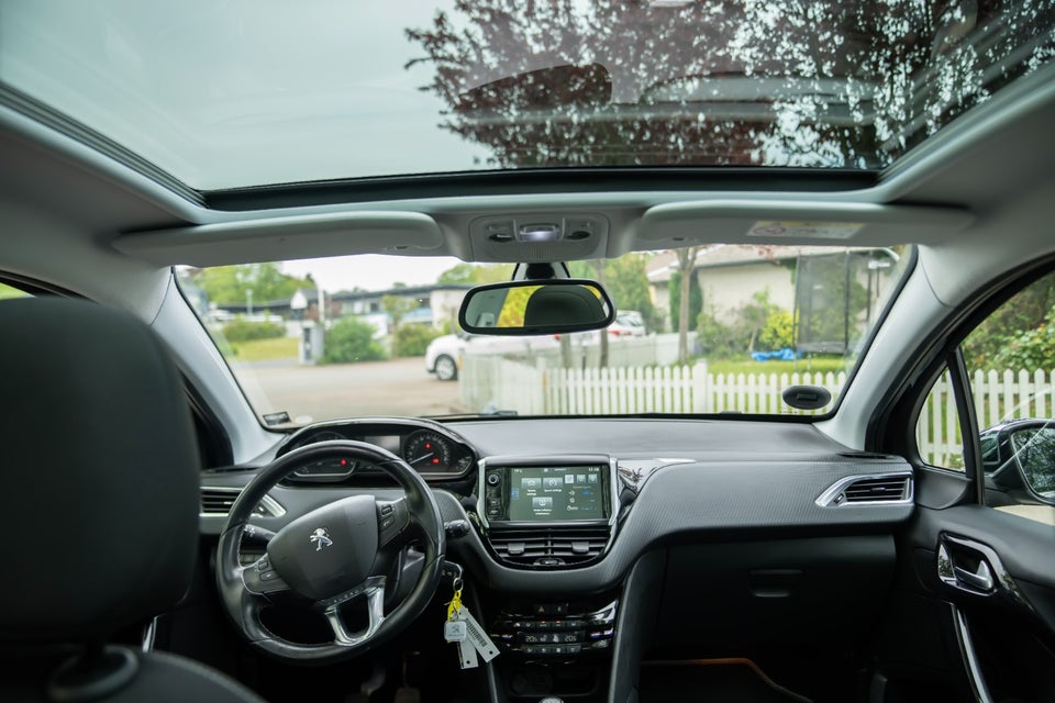 Peugeot 208 1,6 BlueHDi 100 Allure Sky 5d