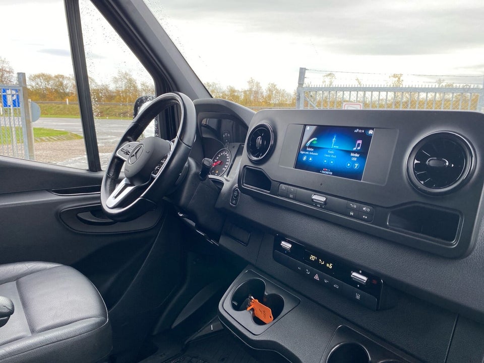 Mercedes Sprinter 319 2,0 CDi A2 Kassevogn SELECT aut. AWD