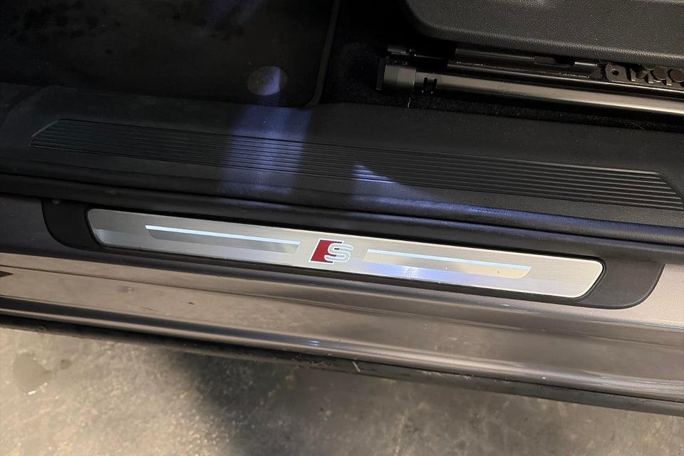 Audi Q4 e-tron 40 Attitude 5d