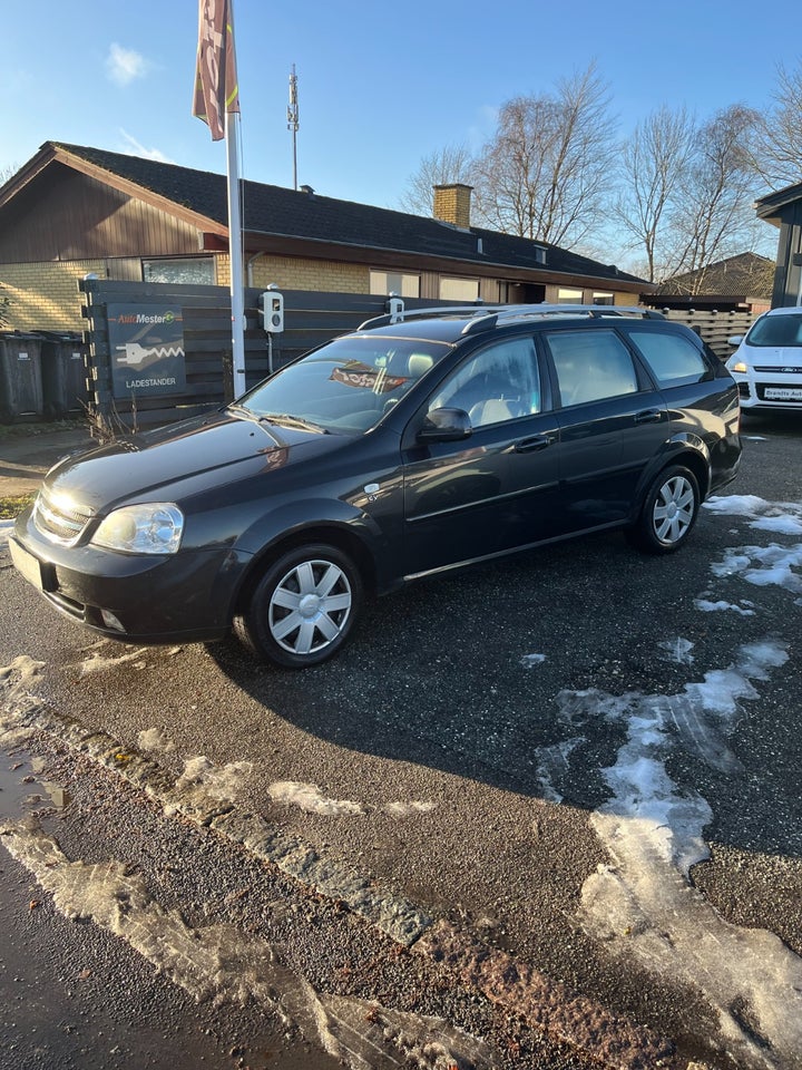 Chevrolet Nubira 1,6 SE stc. 5d