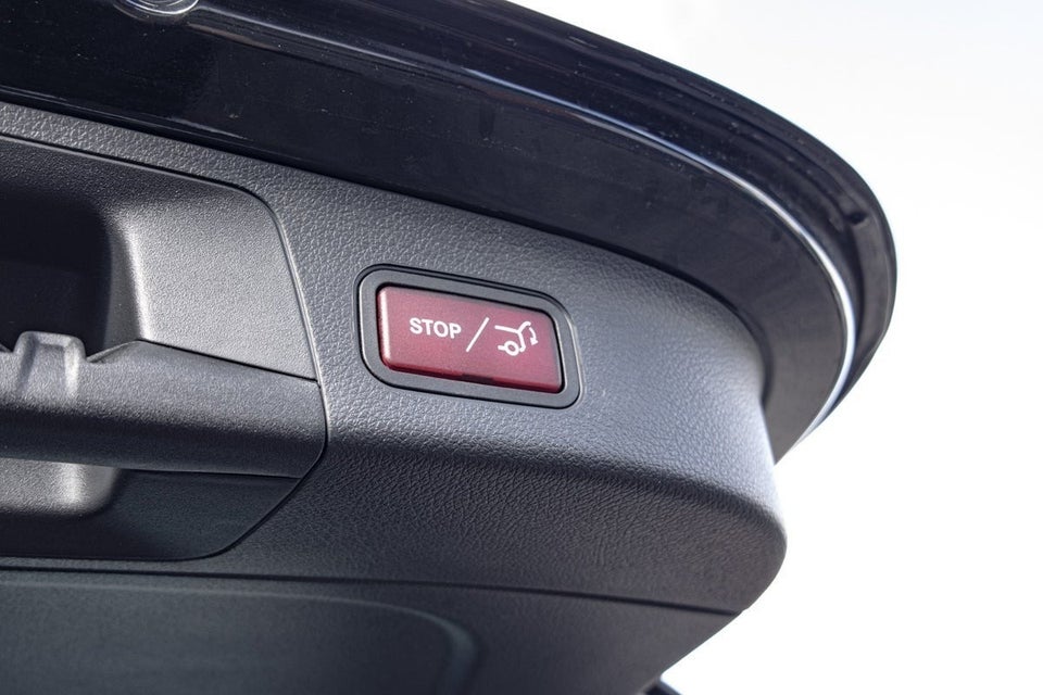 Mercedes EQA300 4Matic 5d