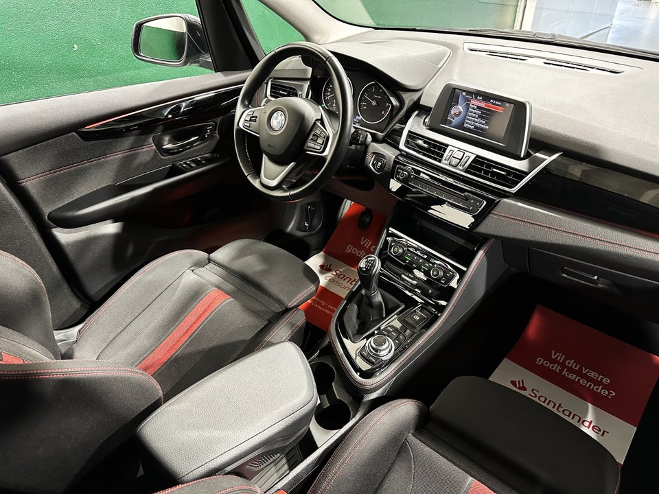 BMW 218d 2,0 Active Tourer 5d