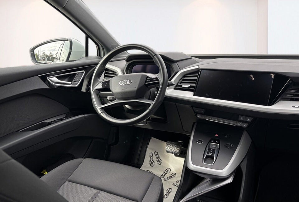 Audi Q4 e-tron 40 S-line 5d