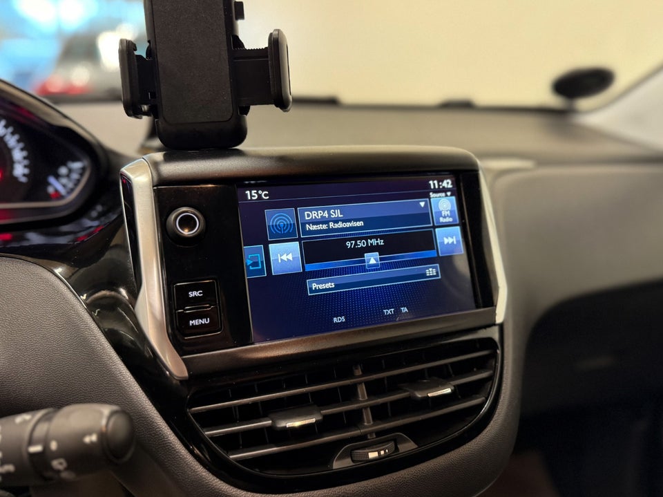 Peugeot 208 1,2 VTi 82 Chili+ 5d