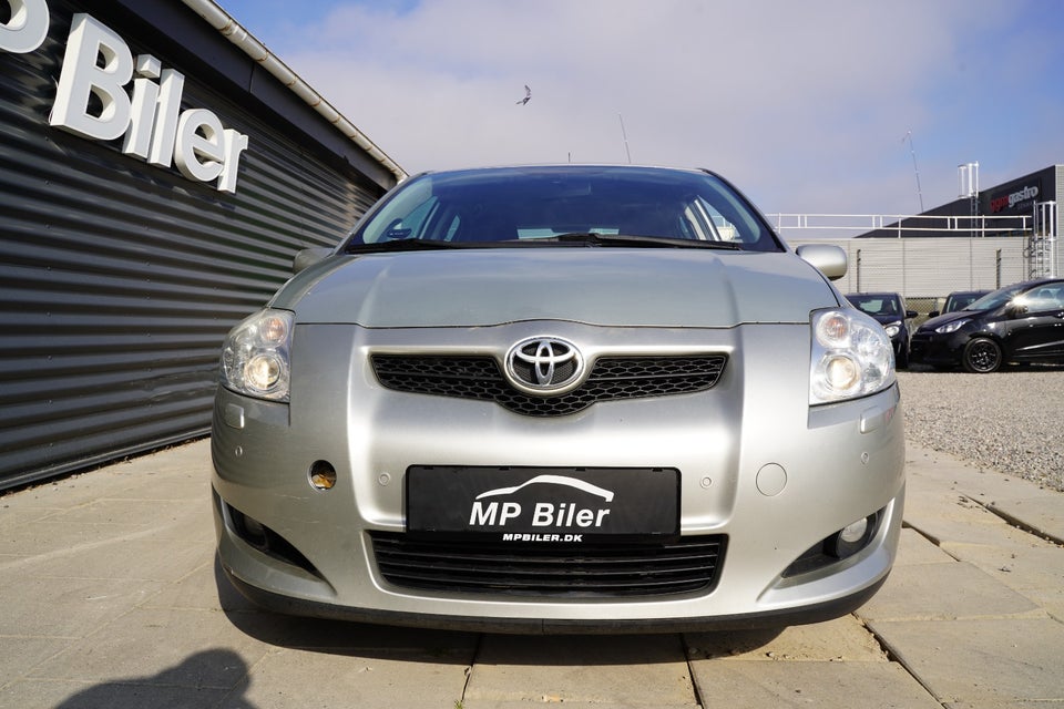 Toyota Auris 1,6 Sol 5d