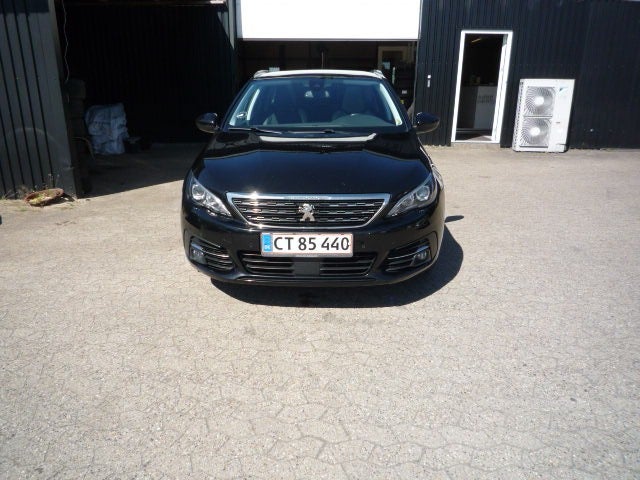 Peugeot 308 1,5 BlueHDi 130 Allure+ SW 5d