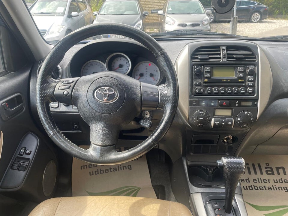 Toyota RAV4 2,0 VVT-i aut. 4x4 3d