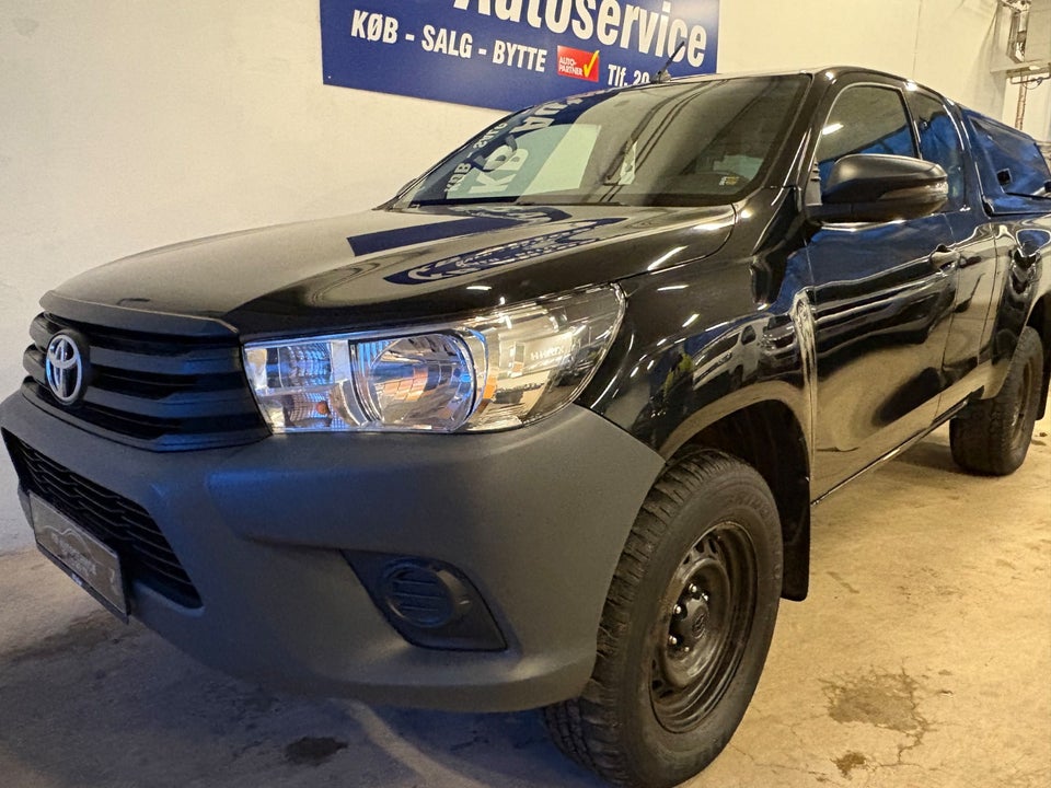 Toyota HiLux 2,4 D-4D 150 T2 Ex.Kab 4x4 4d