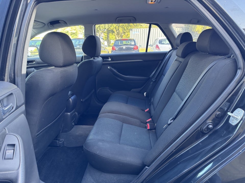 Toyota Avensis 1,8 VVT-i Sol stc. 5d