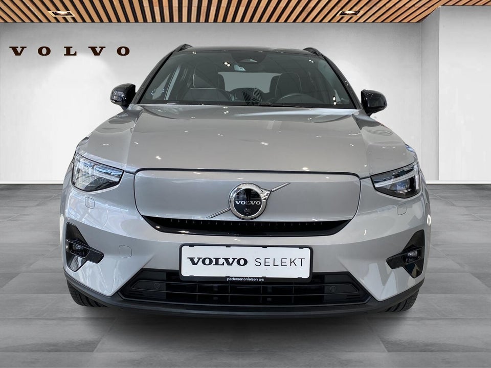 Volvo EX40 Twin Performance Plus 5d