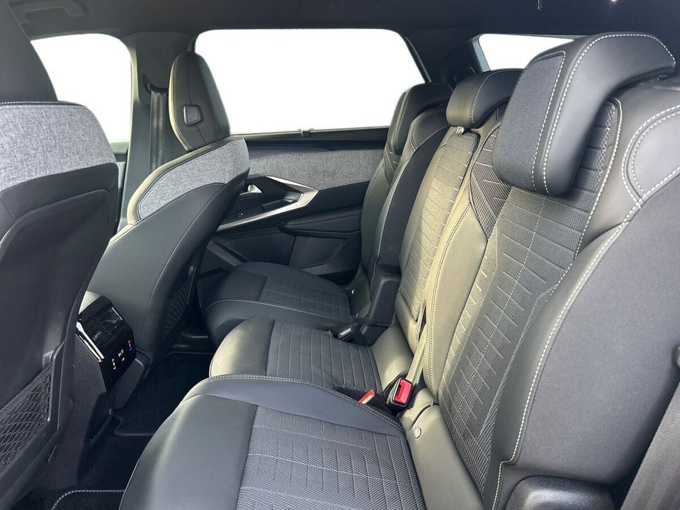 Peugeot e-5008 77 GT Pack 7prs 5d