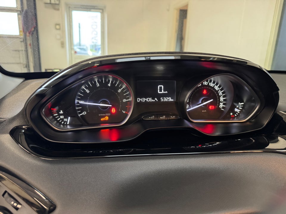 Peugeot 208 1,2 VTi 82 Active 5d