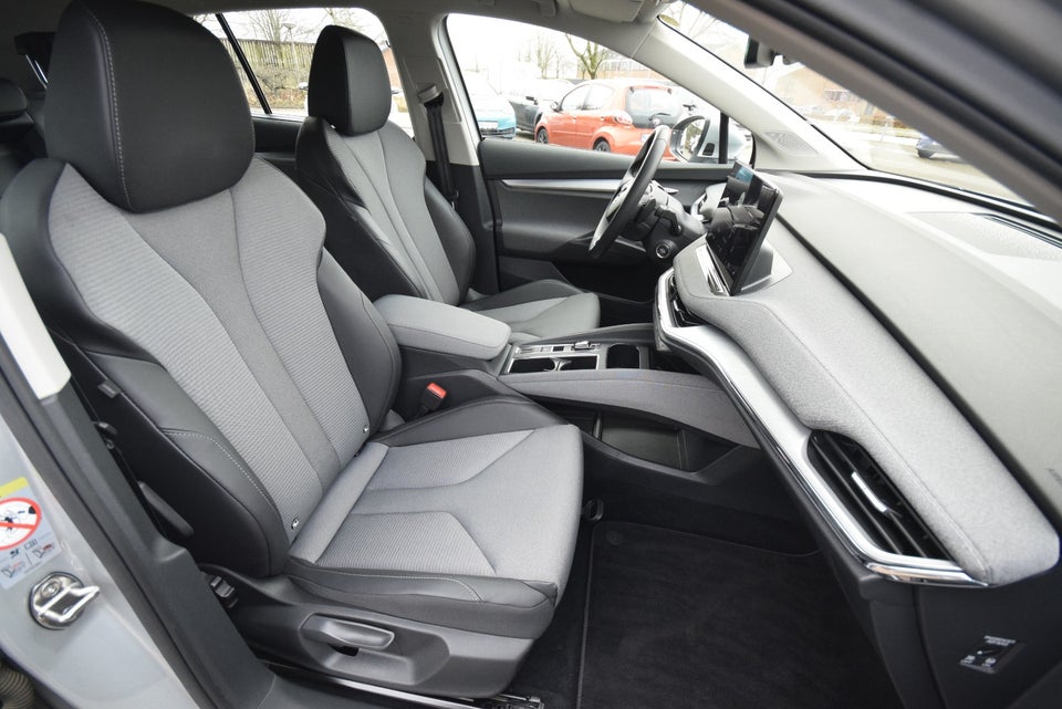 Skoda Enyaq 60 iV Loft 5d