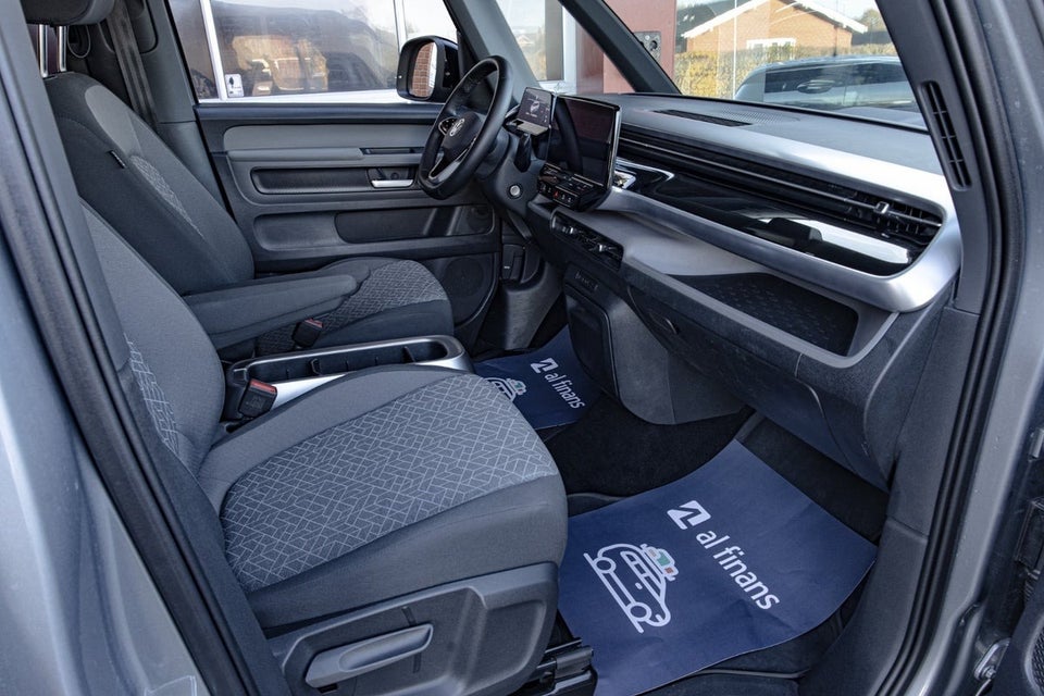 VW ID.Buzz 77 Pro SWB 5d