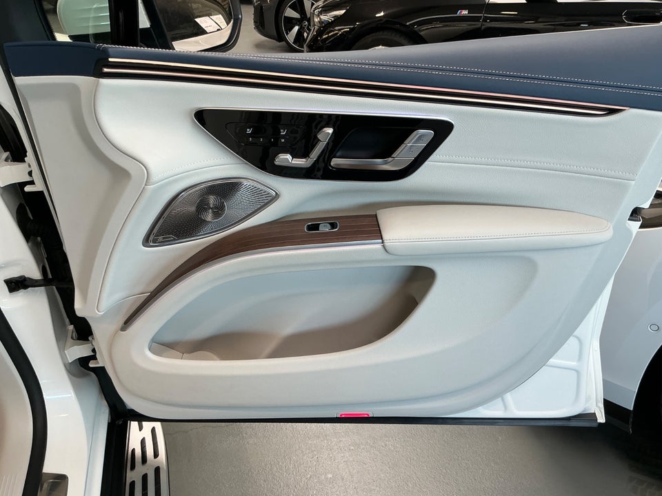 Mercedes EQS450+ SUV 5d