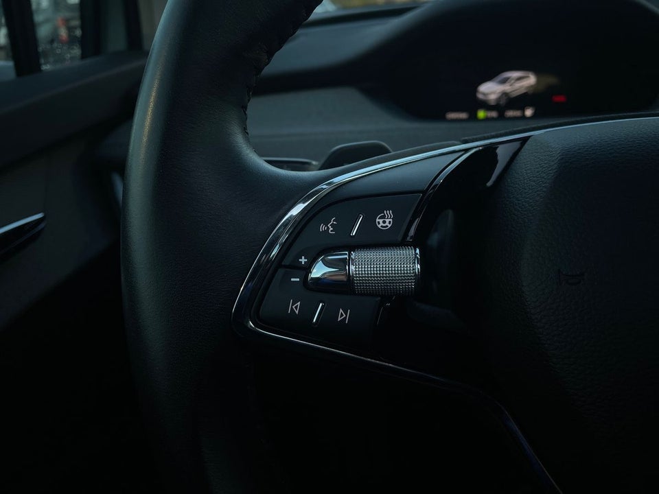 Skoda Enyaq 60 iV Loft 5d