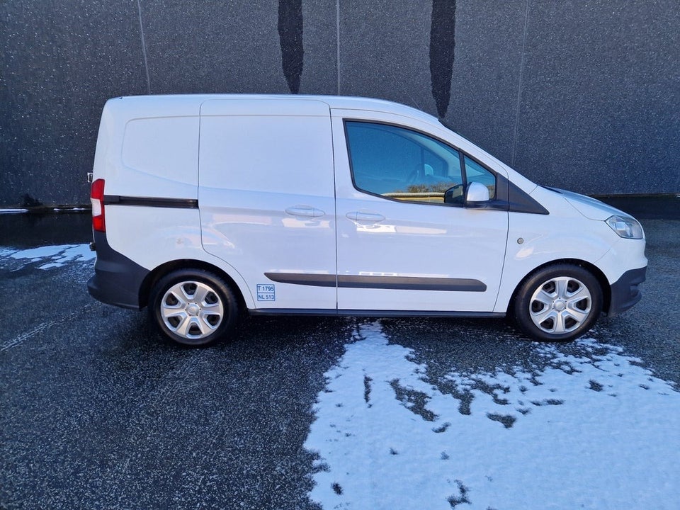 Ford Transit Courier 1,6 TDCi 95 Ambiente Van 4d