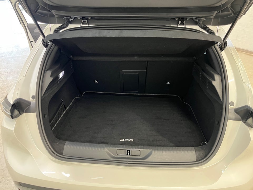 Peugeot 308 1,6 Hybrid First Selection+ EAT8 5d