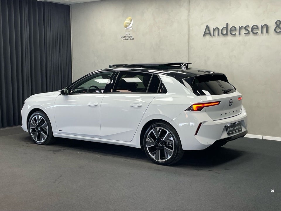 Opel Astra-e 54 Ultimate 5d