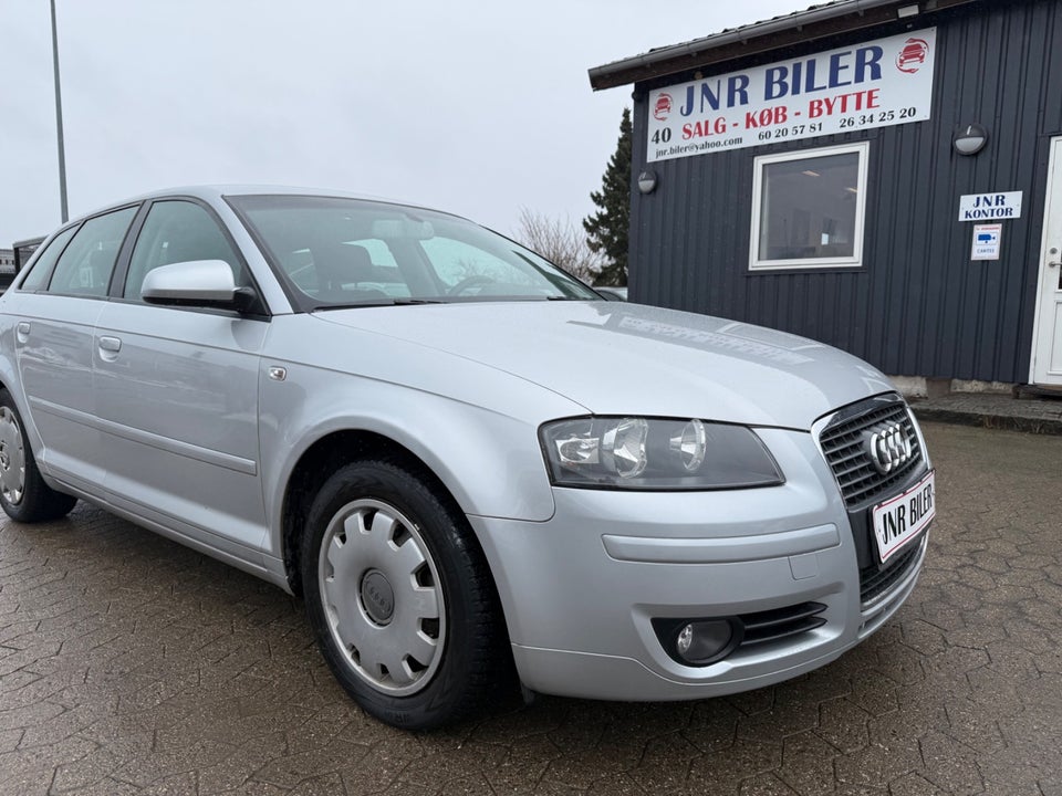 Audi A3 1,4 TFSi Attraction Sportback 5d